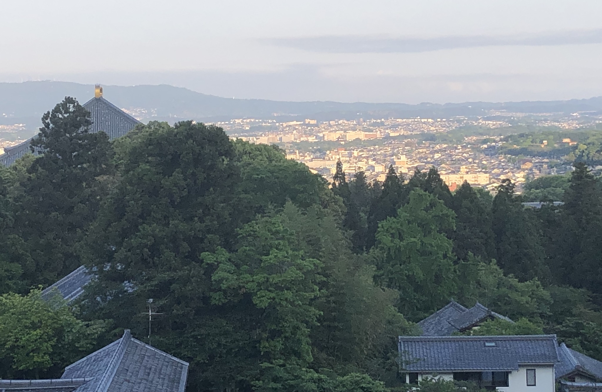 二月堂から奈良盆地の眺め